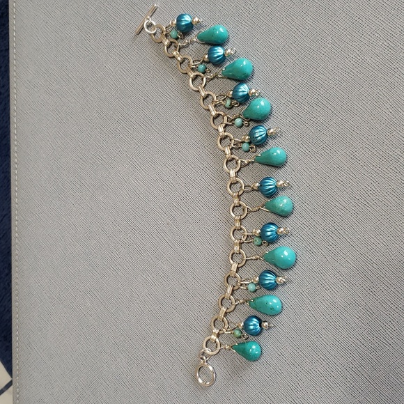 New Beautiful Turquoise Toggle Charm Style Bracelet - Picture 4 of 4